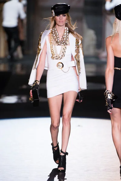Look 23